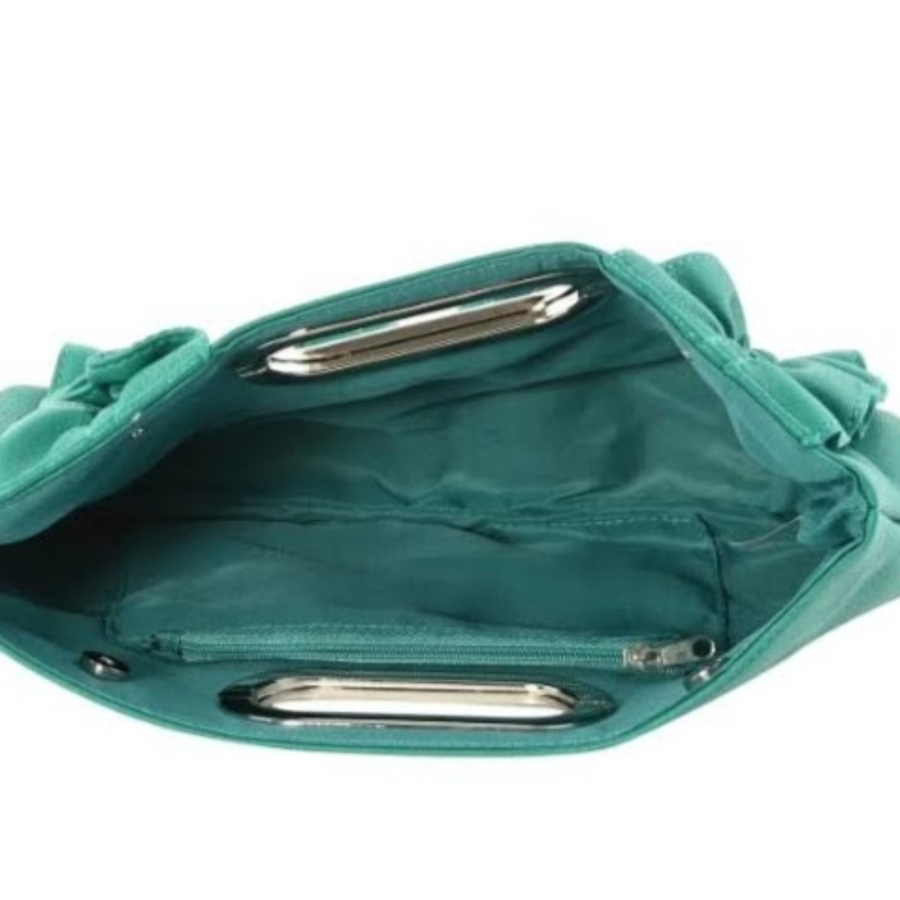 CUTE GREEN CLUTCH - Picture 3 of 3